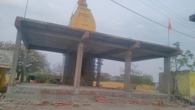 मंदिर बांधकाम विकास काम सुरू